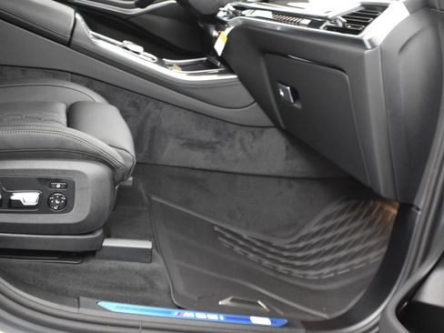 New 2026 BMW X5 M60i image 21