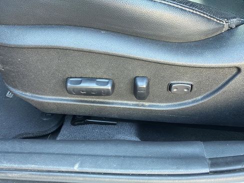 Used 2015 Hyundai Elantra Limited FWD image 14