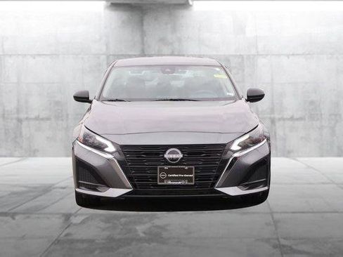 Used 2025 Nissan Altima 2.5 SV FWD image 4