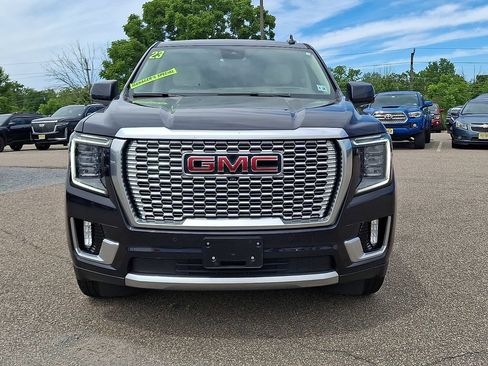 Used 2023 GMC Yukon Denali AWD/4WD image 5