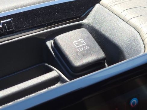 Used 2025 RAM 1500 Limited AWD/4WD image 19