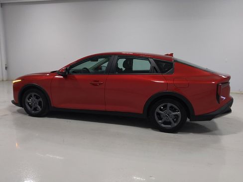 Used 2025 Kia K4 FWD image 3