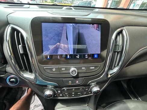 Used 2023 Chevrolet Equinox RS w/ RS Leather Package AWD/4WD image 14