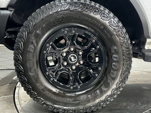 Used 2023 Ford Bronco Wildtrak AWD/4WD image 30
