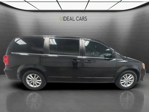 Used 2019 Dodge Grand Caravan SXT FWD image 4