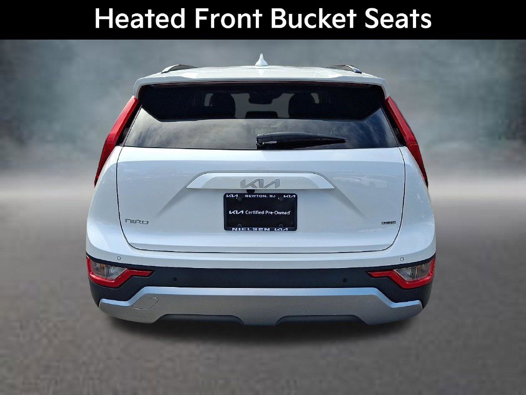 Certified 2023 Kia Niro EX FWD image 7