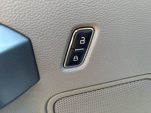 Used 2016 Ford F150 XLT AWD/4WD image 15