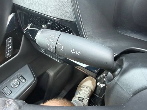 Used 2024 Honda CR-V EX-L image 19