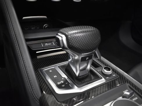 Used 2017 Audi R8 V10 w/ Carbon Exterior Package image 47