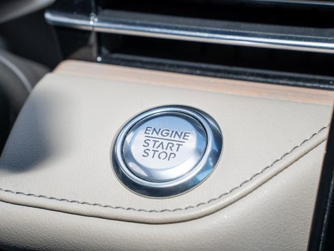 Used 2024 Lincoln Nautilus Reserve image 30