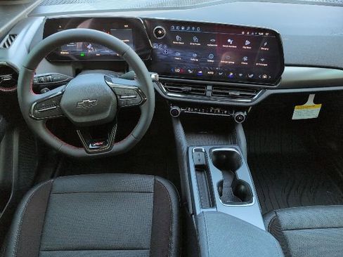 New 2026 Chevrolet Equinox EV RS image 4