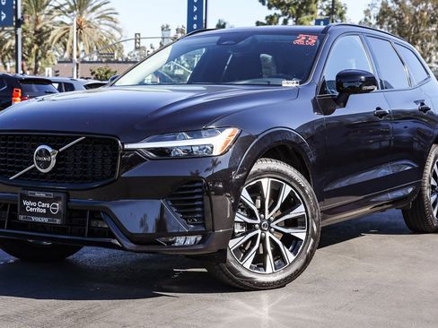 Used 2025 Volvo XC60 B5 Plus image 1