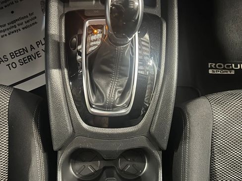 Used 2019 Nissan Rogue Sport SV w/ Technology Package FWD image 17