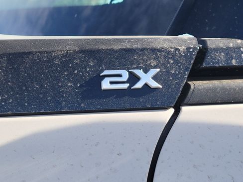 New 2026 GMC Hummer EV SUV w/ LPO, Dark Essentials Package AWD/4WD image 12