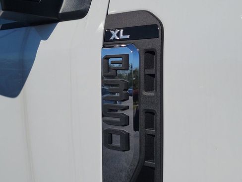 New 2025 Ford F350 XL w/ XL Chrome Package image 6