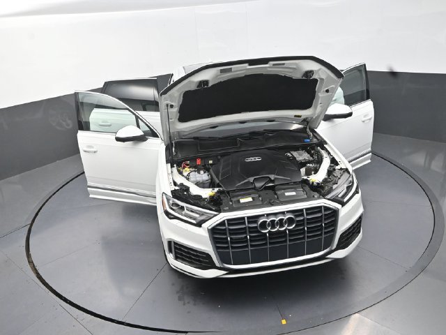 Used 2021 Audi Q7 3.0T Premium w/ Convenience Package AWD/4WD image 40