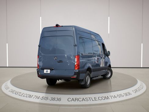 Used 2019 Mercedes-Benz Sprinter 144 image 4
