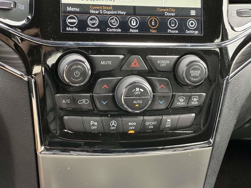 Used 2022 Jeep Grand Cherokee Limited AWD/4WD image 19