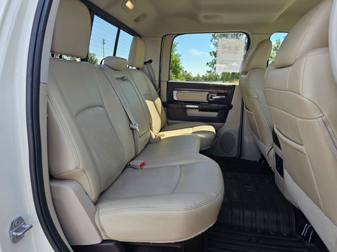 Used 2017 RAM 1500 Laramie w/ Convenience Group AWD/4WD image 12
