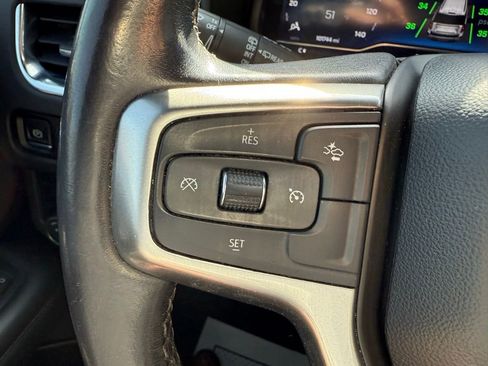Used 2022 Chevrolet Suburban LT RWD image 15
