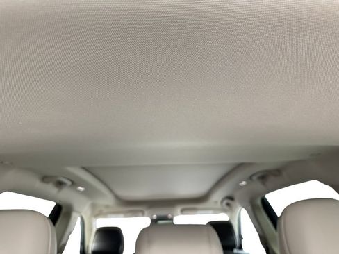 Used 2025 Lincoln Nautilus Reserve AWD/4WD image 75