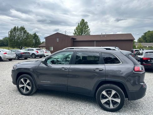 Used 2019 Jeep Cherokee Limited AWD/4WD image 8