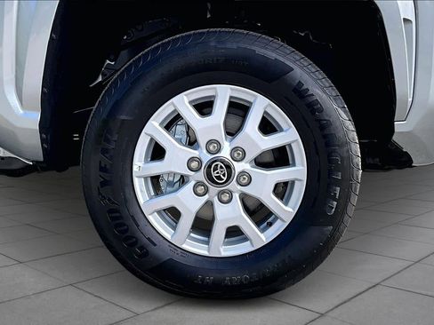 Used 2026 Toyota Tacoma SR5 image 10