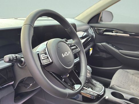 New 2026 Kia Seltos S FWD image 25