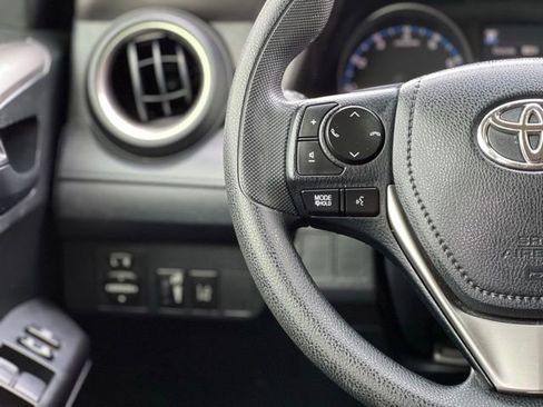 Used 2017 Toyota RAV4 LE w/ All Weather Liner Package FWD image 31