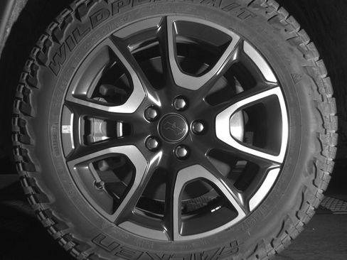 Used 2025 Jeep Compass Trailhawk image 12