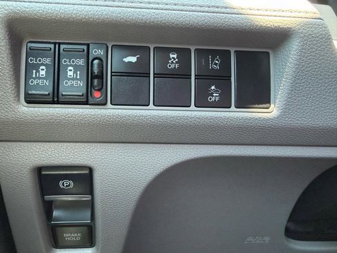 Used 2018 Honda Odyssey EX-L image 31