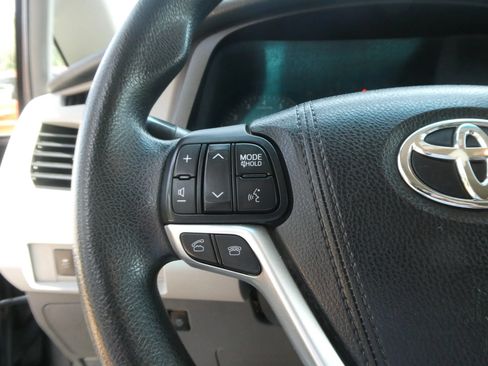 Used 2017 Toyota Sienna LE AWD/4WD image 17