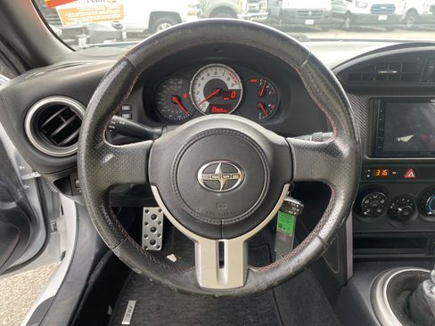 Used 2015 Scion FR-S image 11
