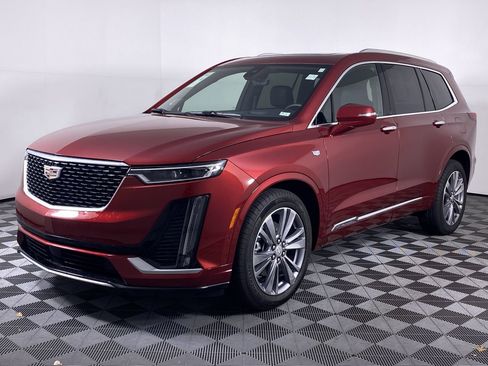 Certified 2025 Cadillac XT6 Premium Luxury w/ Technology Package image 18