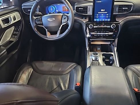 Used 2022 Ford Explorer Platinum w/ Equipment Group 601A image 28