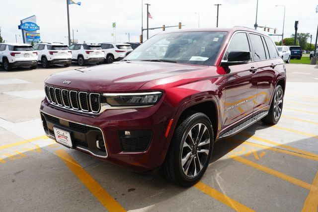 Used 2023 Jeep Grand Cherokee Overland w/ Adv Protech Group III AWD/4WD image 30