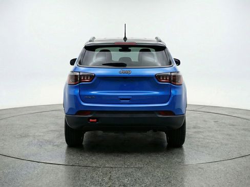 Used 2025 Jeep Compass Trailhawk image 7
