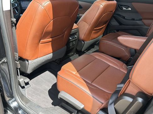 Used 2018 Chevrolet Traverse High Country AWD/4WD image 33