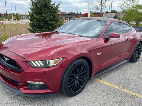Used 2017 Ford Mustang GT Premium w/ GT Performance Package RWD image 2