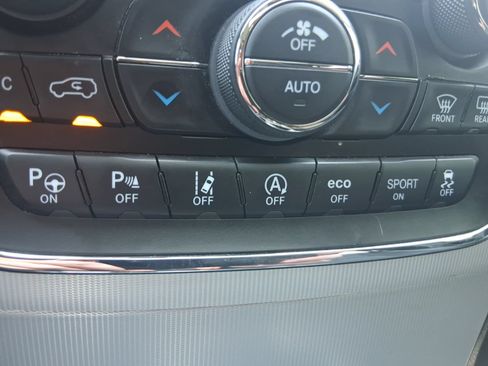 Used 2018 Jeep Grand Cherokee Summit w/ Platinum Series Group AWD/4WD image 32