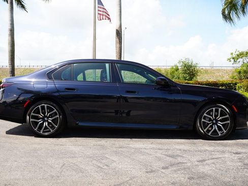 Used 2025 BMW 740i xDrive image 8