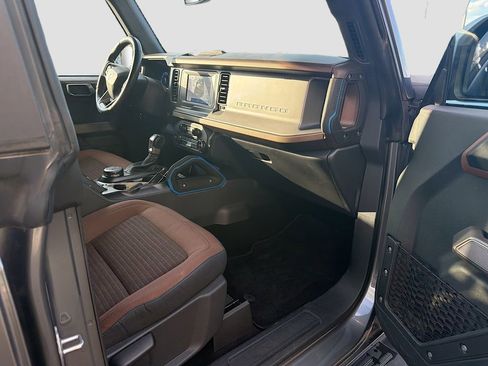 Used 2023 Ford Bronco Outer Banks AWD/4WD image 13