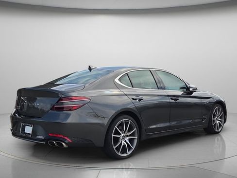 Used 2023 Genesis G70 2.0T RWD image 7