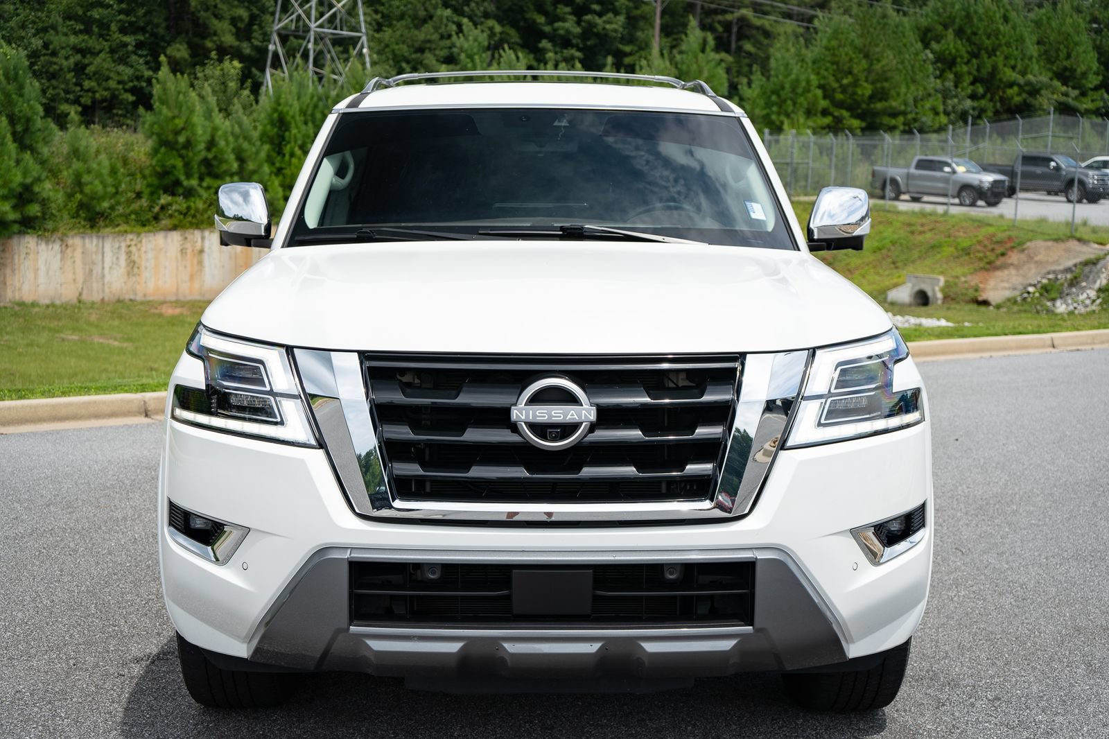 Used 2024 Nissan Armada Platinum w/ Cargo Package RWD image 2