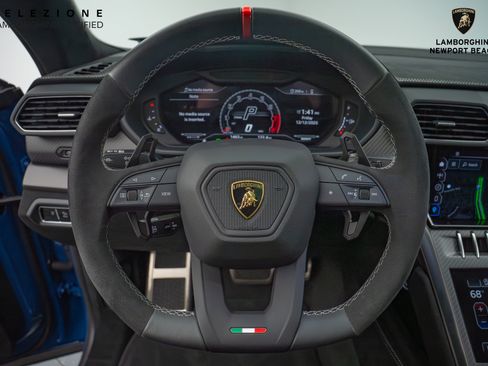 Used 2024 Lamborghini Urus Performante image 32