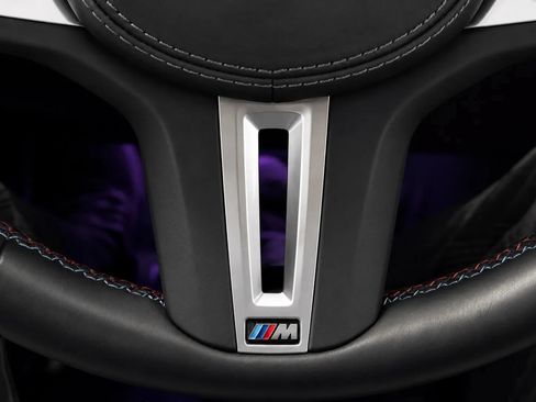 Used 2025 BMW X7 M60i AWD/4WD image 39