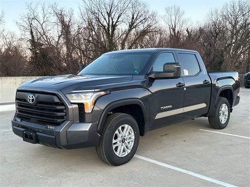 New 2026 Toyota Tundra SR5 image 2