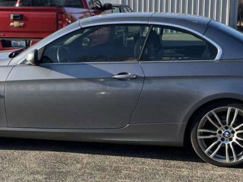 Used 2013 BMW 328i Convertible image 2