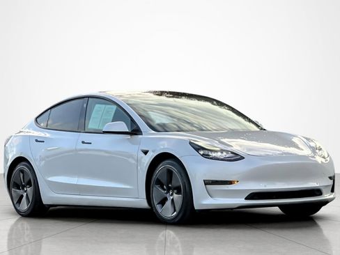 Used 2021 Tesla Model 3 Standard Range Plus image 7