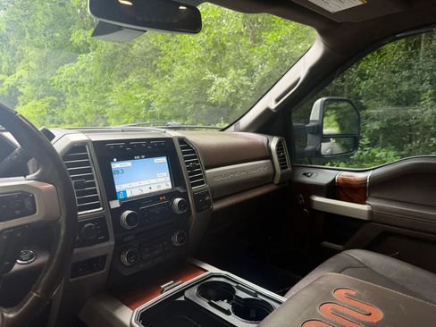 Used 2017 Ford F250 King Ranch w/ King Ranch Ultimate Package AWD/4WD image 21